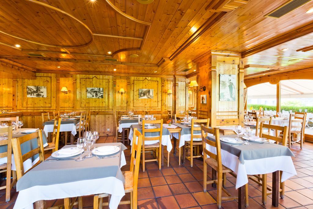 Hotel Logis La Charpenterie Talloires Exterior foto