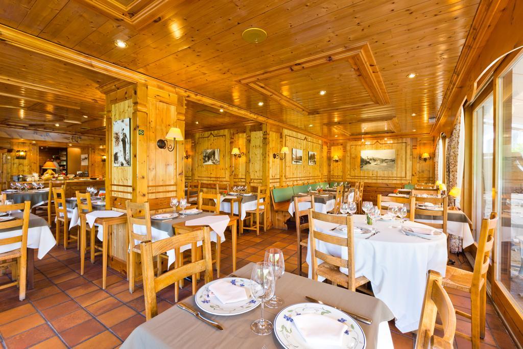 Hotel Logis La Charpenterie Talloires Exterior foto